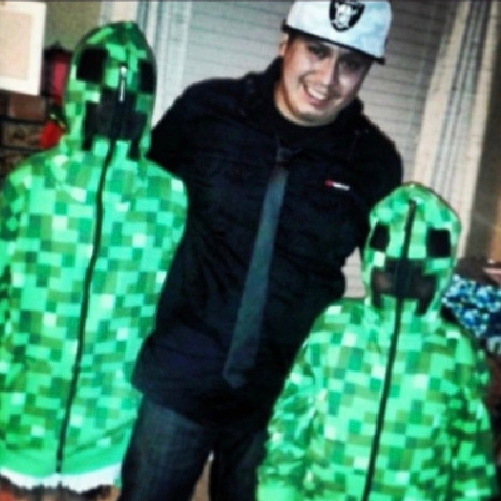 Meet your Posher, Jose